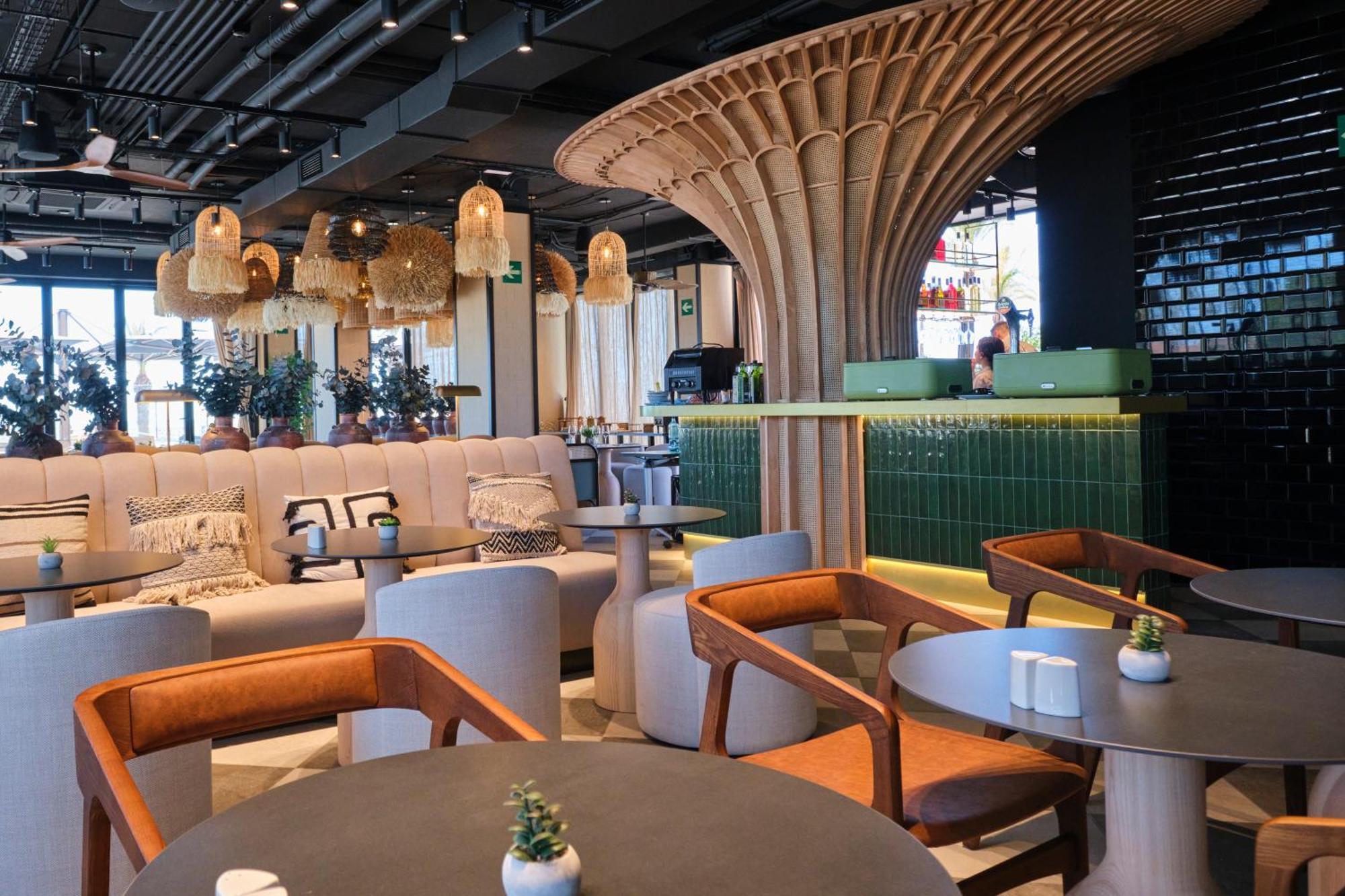 Estimar Marina Farnals Hotel 4*